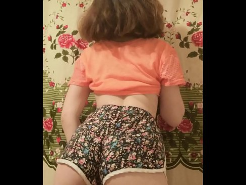 ❤️ Sexy jonge babe dy't har koarte broek op 'e kamera útstrielet ❤️ Russyske porno by wy ❤